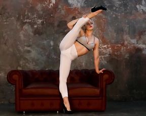 Busty gymnast Karina in sexy yoga video