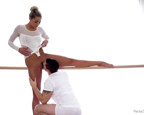 Flexible nude ballerina gives head in ballet porn video