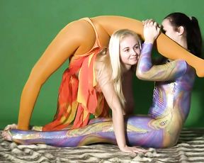 Super flexible gymnasts in sexy yoga video