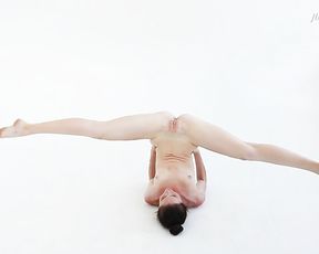 Extremely flexible nude gymnast does yoga porn exercises